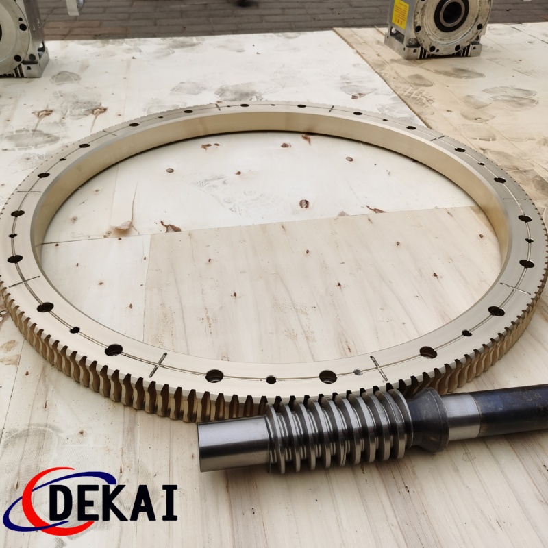 數(shù)控轉(zhuǎn)臺用蝸輪副數(shù)控機(jī)床無間隙變齒